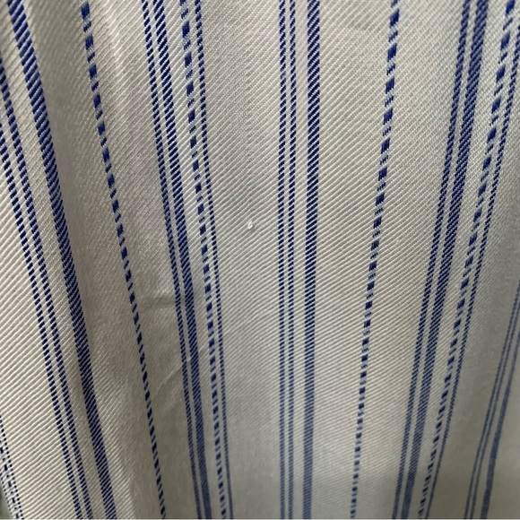 Free with purchase - Picture 3 of 7